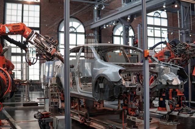 Robotic welding line in an automotive plant